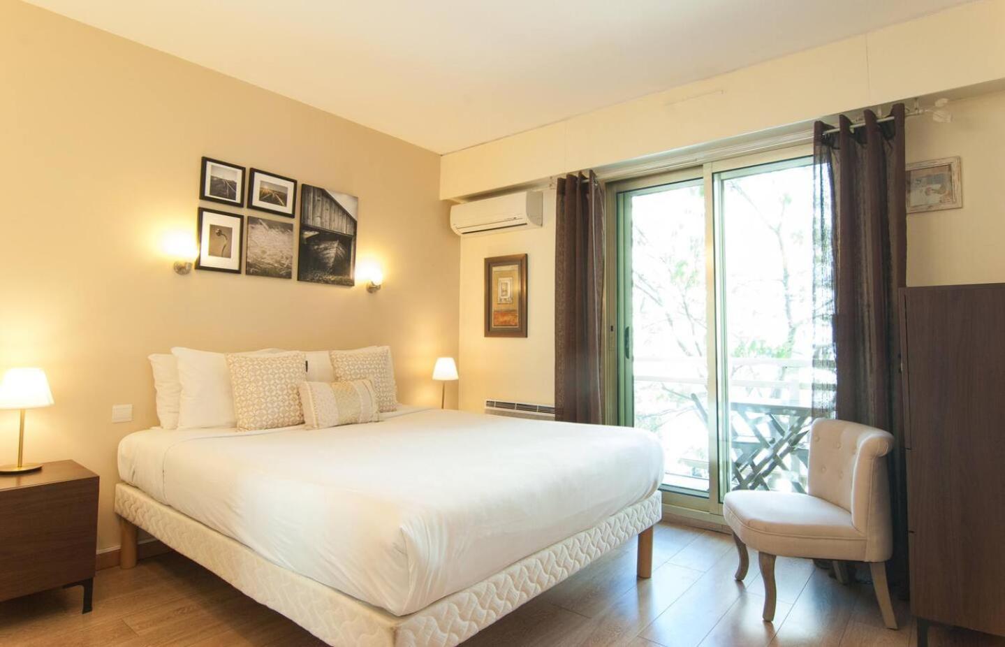 Elegant Apt W/2 Terraces/Mins To Beach & Shops Antibes Luaran gambar
